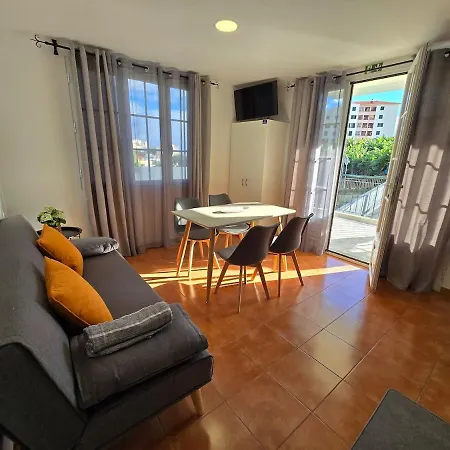 Autonomia House I Apartment *